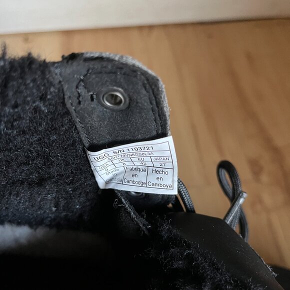 UGG Black Felton Boots - Picture 5 of 5